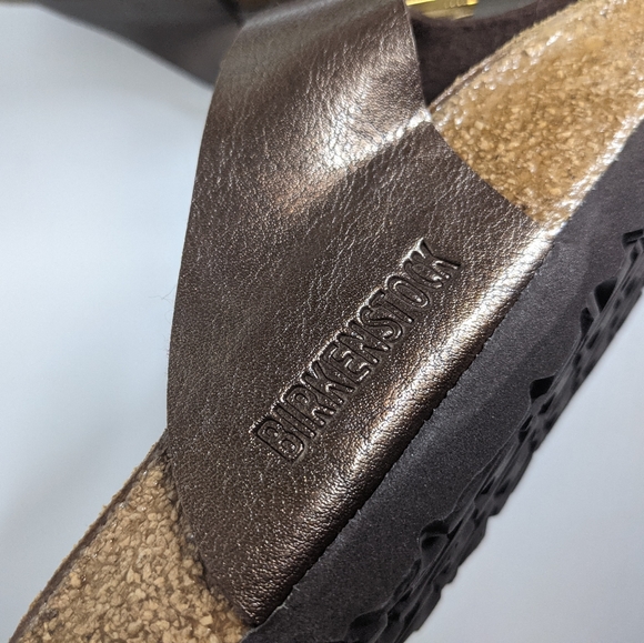 Birkenstock Gizeh design shoes gold tone metal fringe - Picture 2 of 8